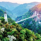 Moc Chau Tour 2 Days: Explore the Heart of Vietnam's Highlands