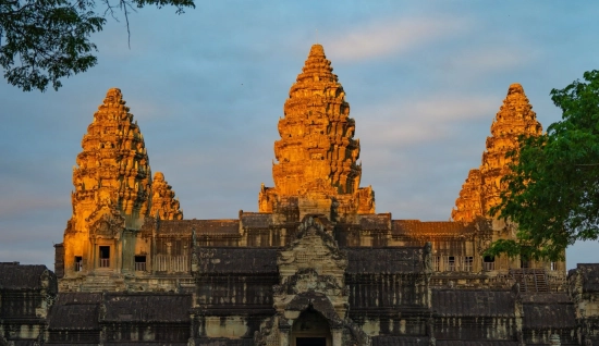 Angkor Trekking Tour 3 Days: Jungle Trek & Temple Discovery