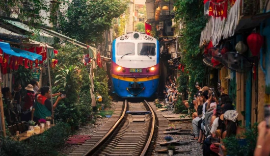 Vietnam Laos Tour 12 days: Hanoi - Luang Prabang
