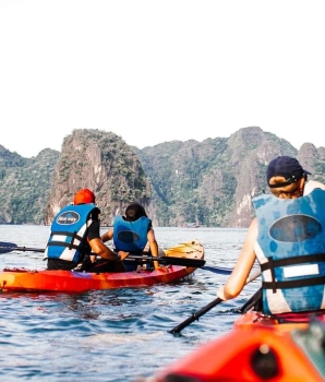 Vang Vieng Tour 3 Days: Caves, Kayaking, and Scenic Views