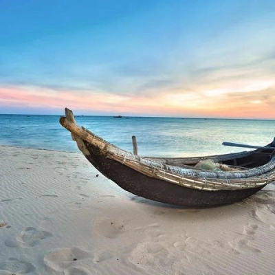 Thuan An Beach