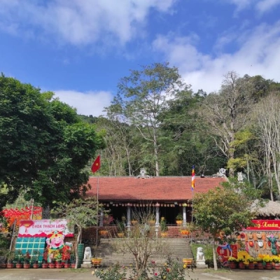 Thach Long Pagoda