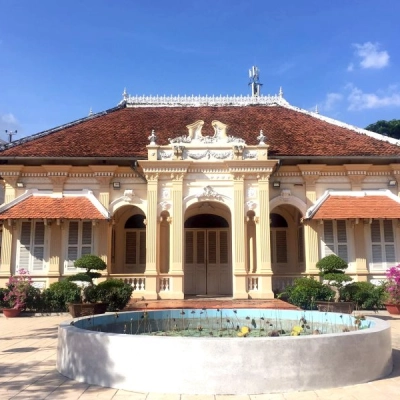 Bach Cong Tu Mansion