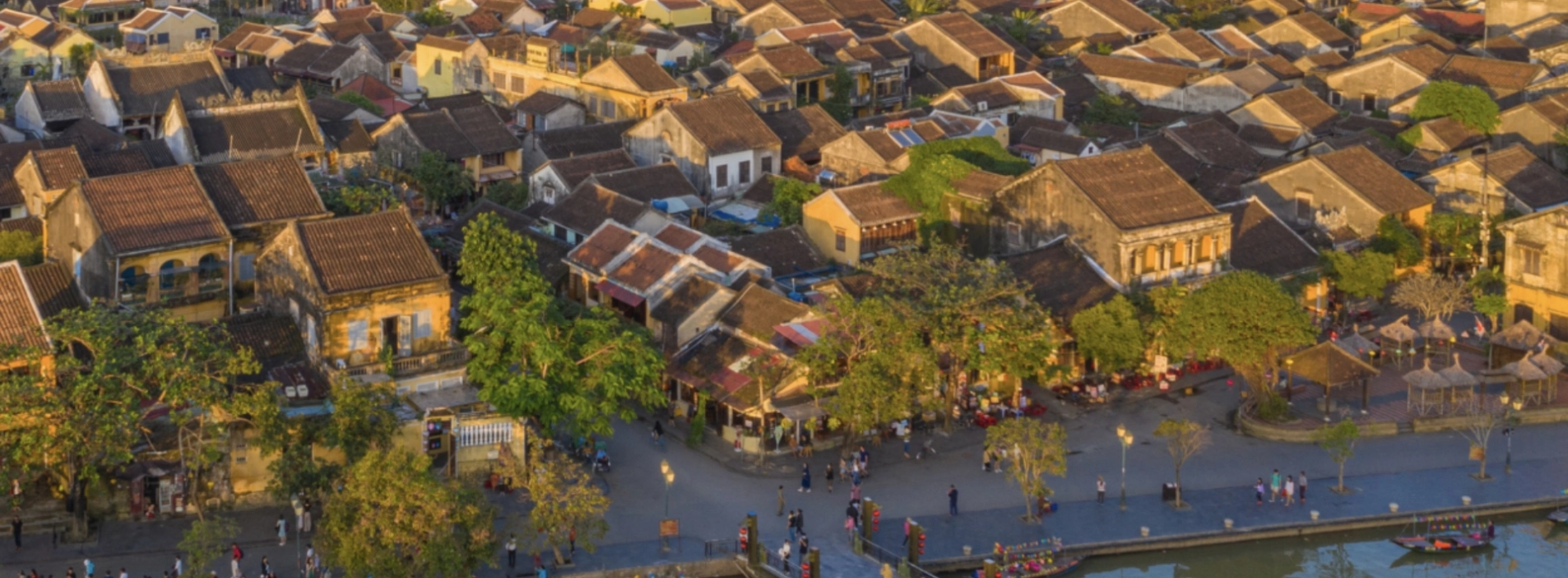 Where to Eat in Hoi An: Best Restaurants and Food Stalls