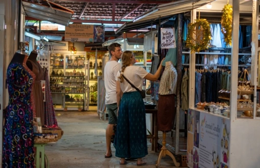 Best Shops to buy Souvenirs in Cambodia