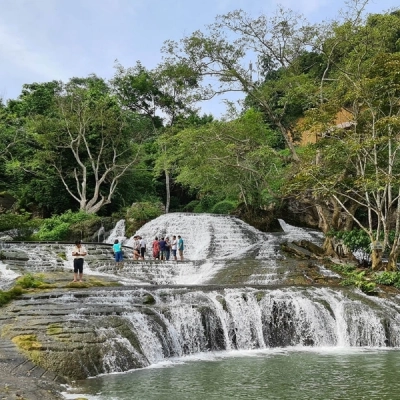 Dang Mo Waterfall