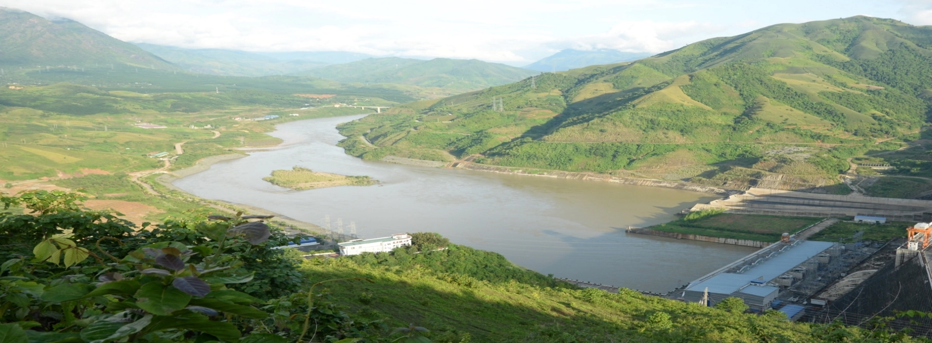 Hoa Binh Hydro Powerplant