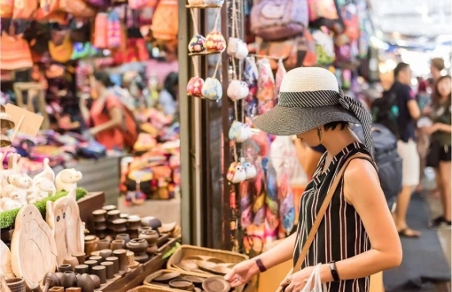 Bangkok Tour 5 Days: Street Food, Massages and Market Finds