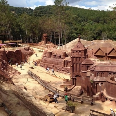 Clay Tunnel