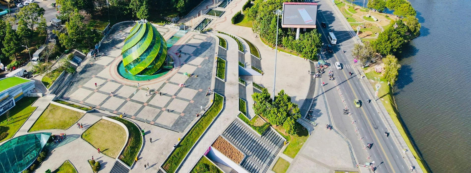 Lam Vien Square