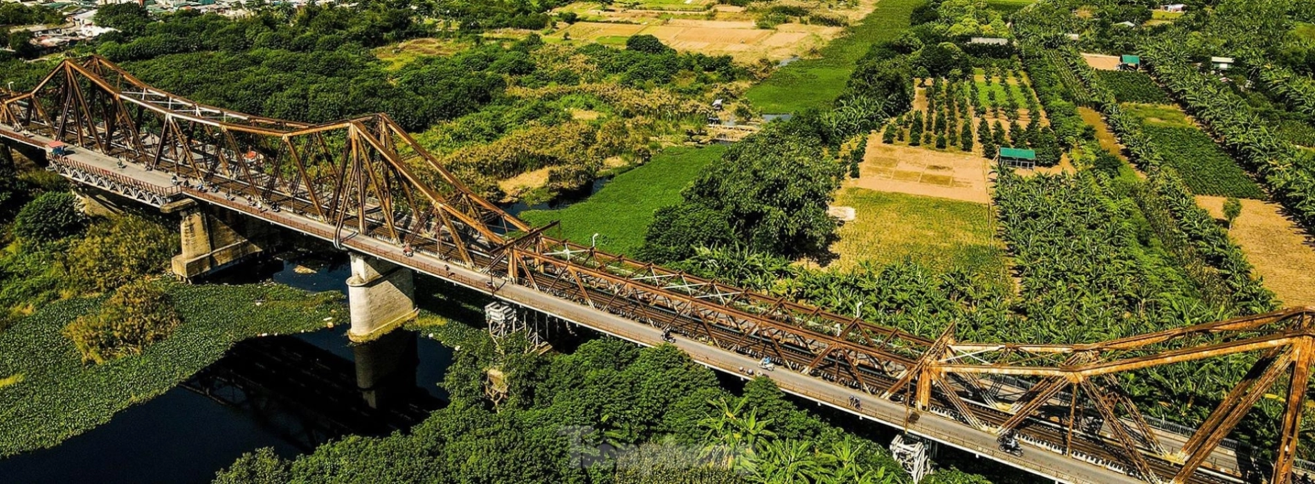 Long Bien Bridge