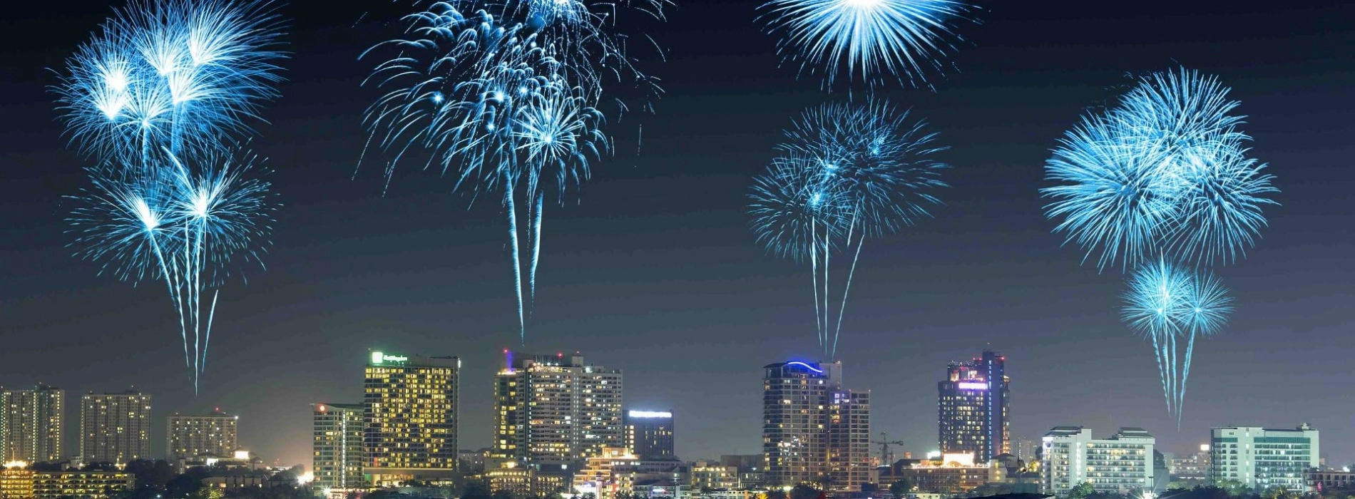 Pattaya International Fireworks Festival 2025 Proceeds with Tribute to Queen Sirikit