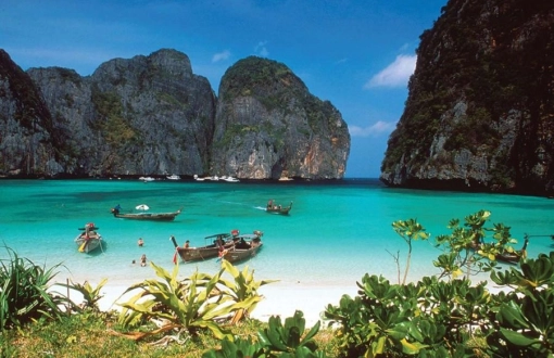 Phuket and Krabi: A Complete Comparison for Travelers