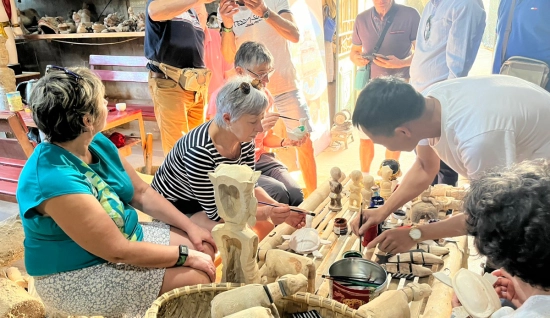 Nam Dinh day Trip: Cultural Route