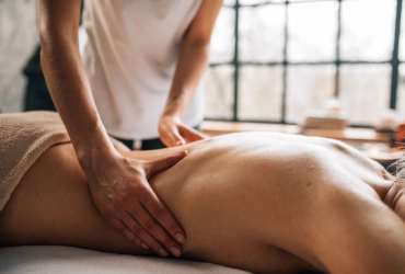 Hanoi arrival – relaxation massage (D)