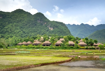 Hanoi – Mai Chau (B, L)