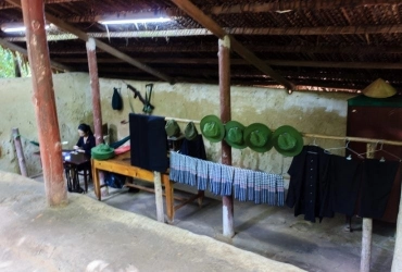 Saigon - Cu Chi Tunnels - Saigon Half Day City Tour (B)