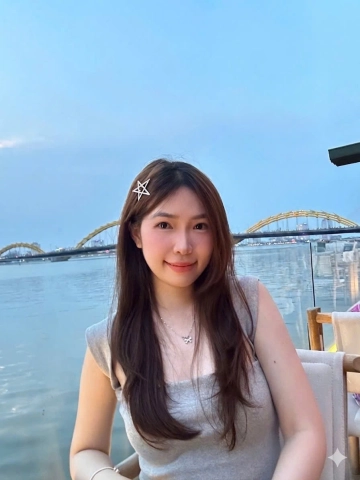 Photo of Helen Le