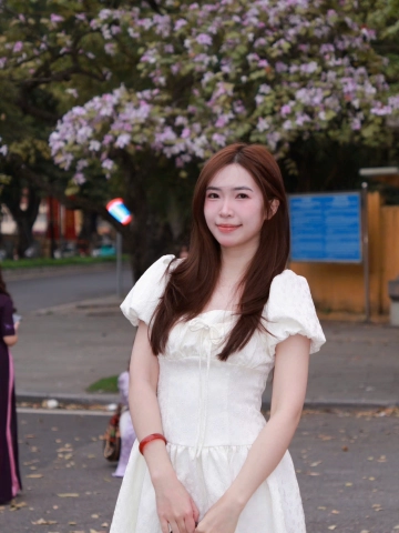 Photo of Helen Le