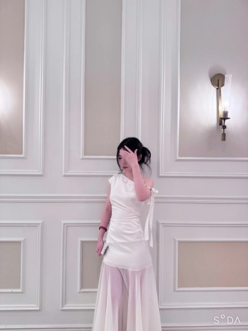 Photo of Helen Le