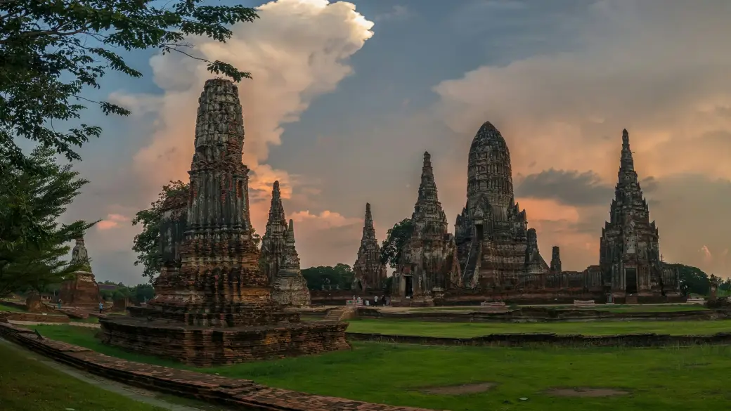 Bangkok – Ayutthaya by private car and river