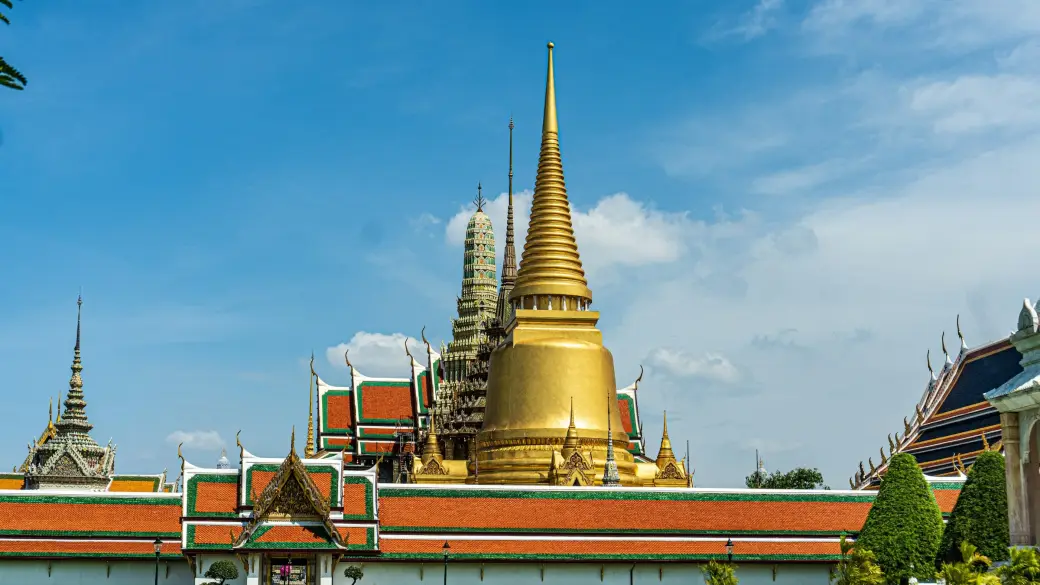 Bangkok – Grand Palace and a private khlong boat