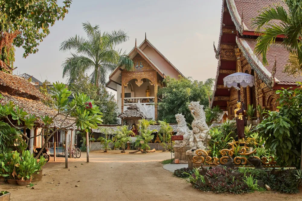 Chiang Mai – Old City temples and cooking with a chef