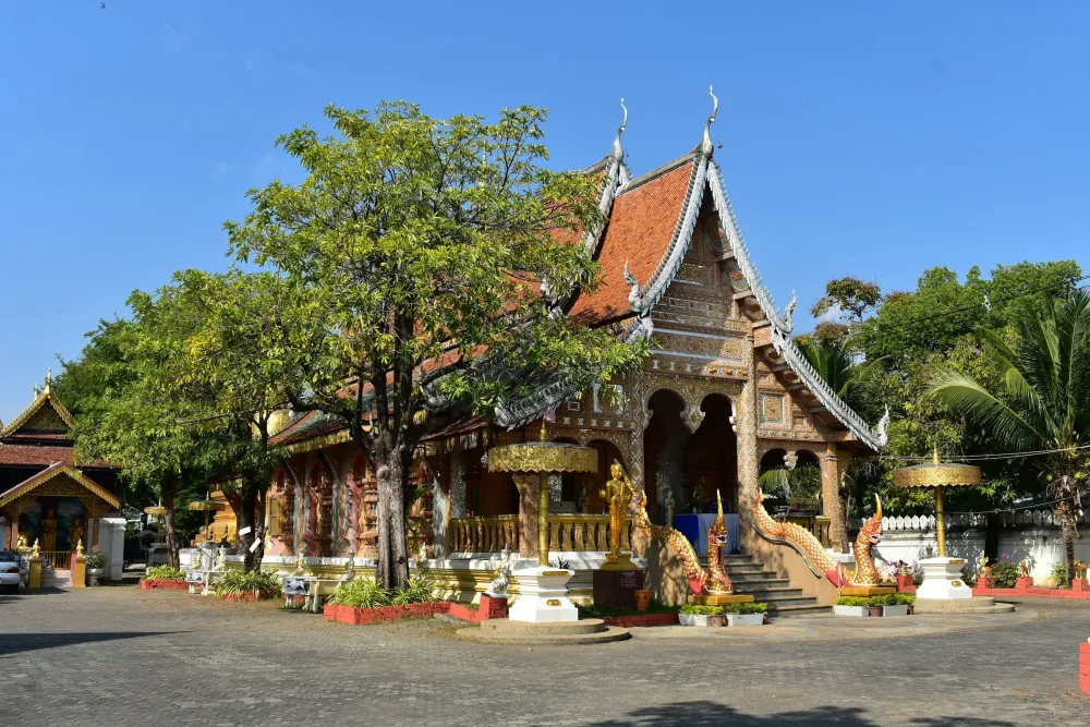 Chiang Mai – Old City temples and cooking with a chef