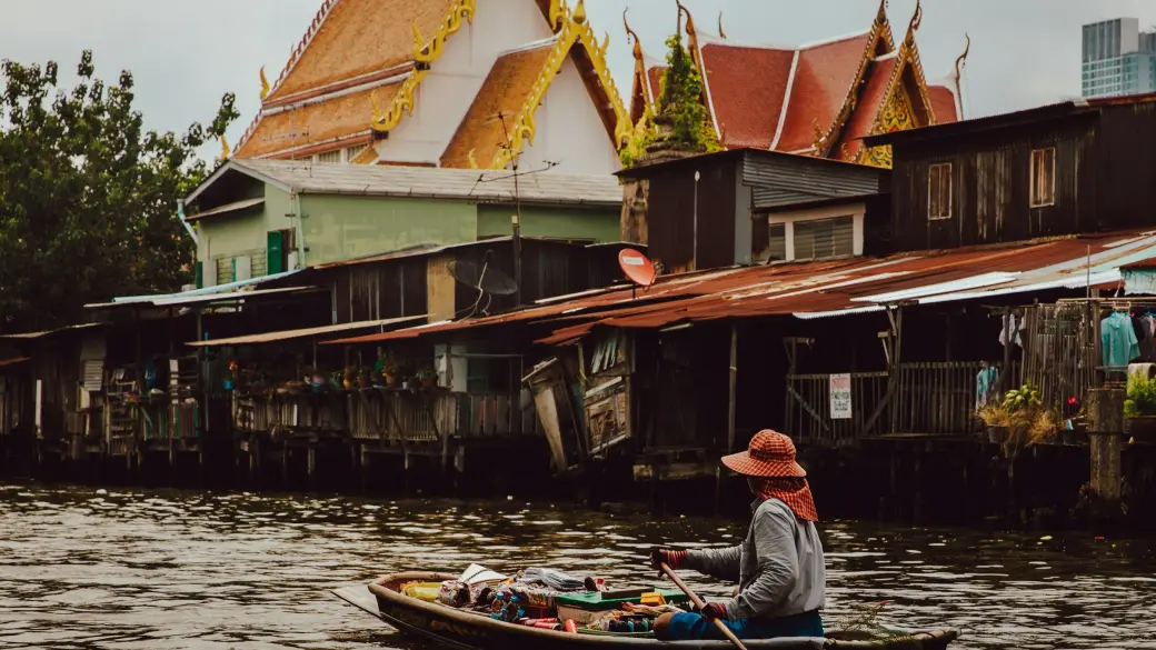 Bangkok – Grand Palace and a private khlong boat
