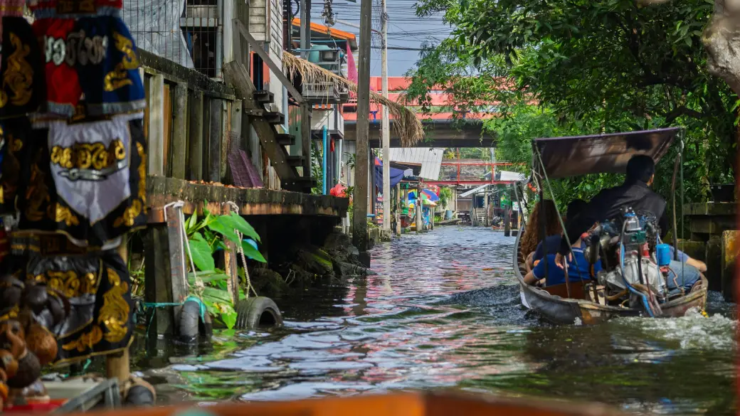Bangkok – Grand Palace and a private khlong boat