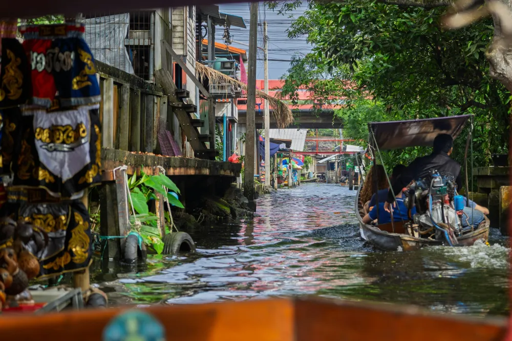 Bangkok – Grand Palace and a private khlong boat