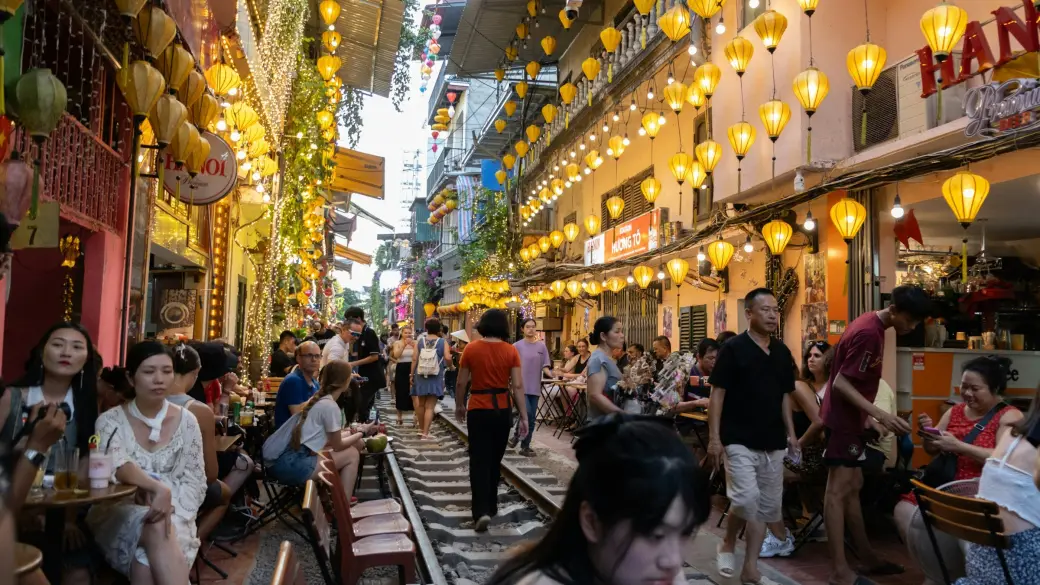 Hanoi – Old Quarter, temples and street food by Vespa