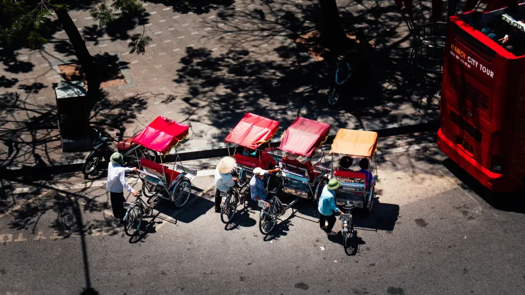 Hanoi – Old Quarter, temples and street food by Vespa