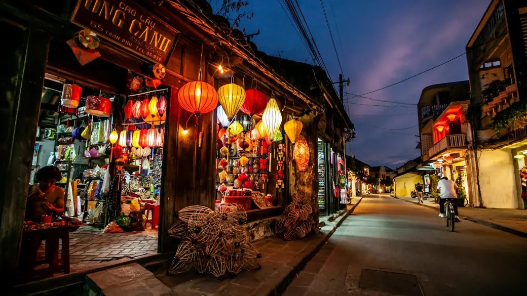 Hoi An – Ancient Town and lanterns