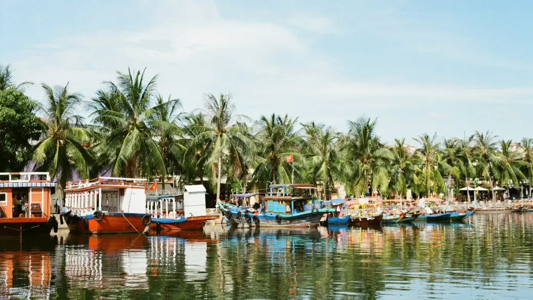 Lan Ha Bay – Hanoi – Fly to Da Nang – Hoi An