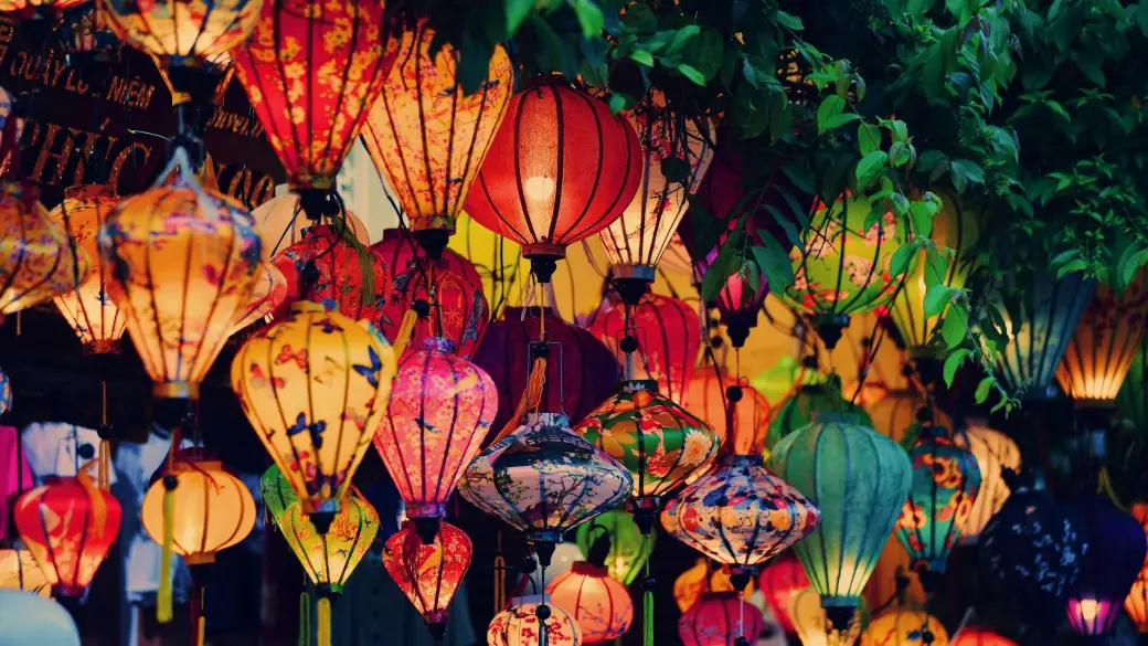 Hoi An – Ancient Town and a private lantern boat