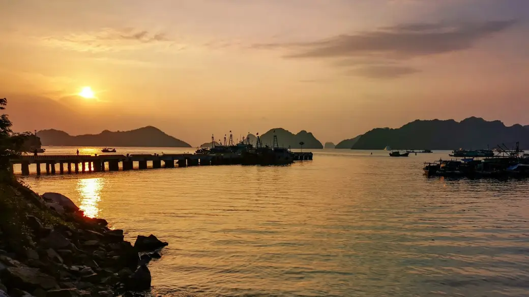 Lan Ha Bay – Hanoi