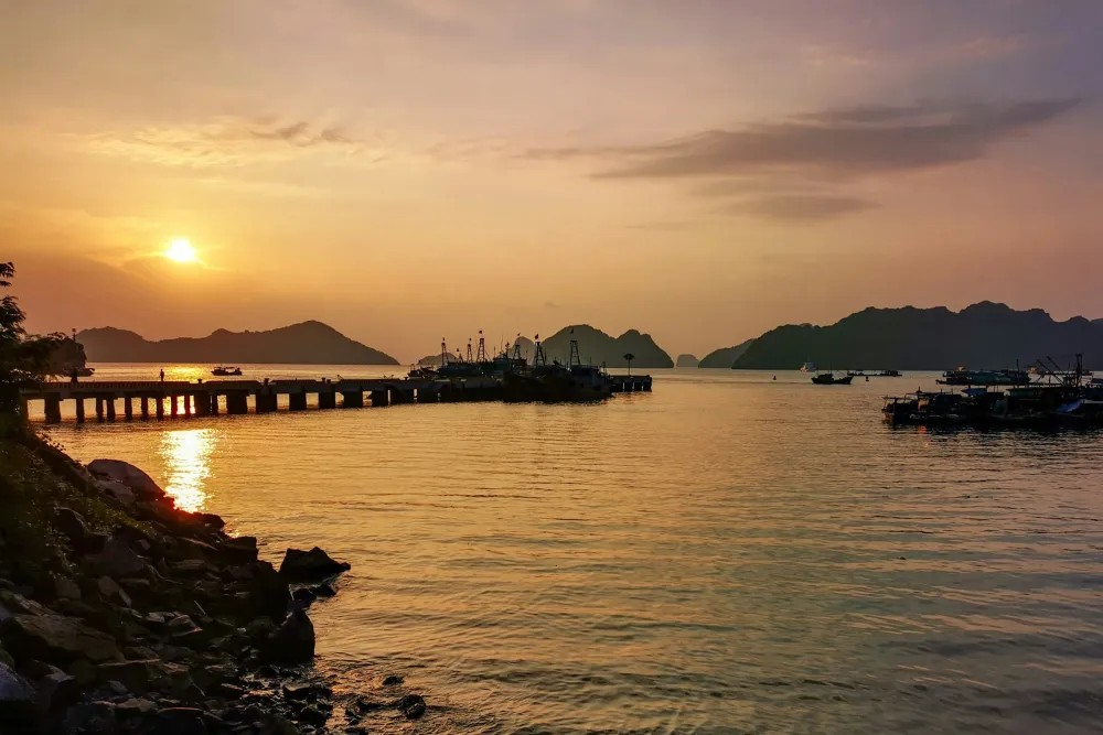 Lan Ha Bay – Hanoi