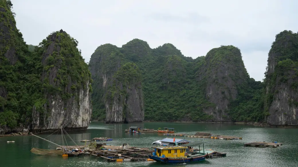 Lan Ha Bay – Hanoi