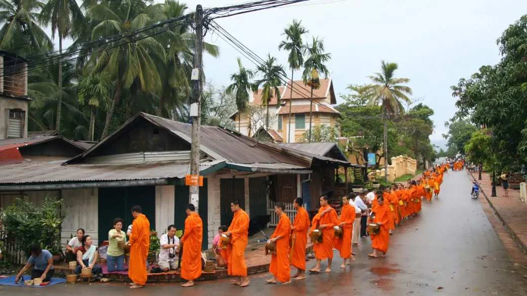 Luang Prabang – Temples, the Royal Palace and the Mekong at sunset