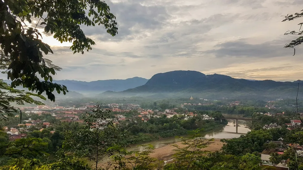 Bangkok – Fly to Luang Prabang