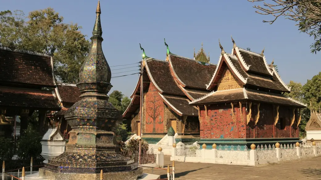 Luang Prabang – Temples, the Royal Palace and the Mekong at sunset
