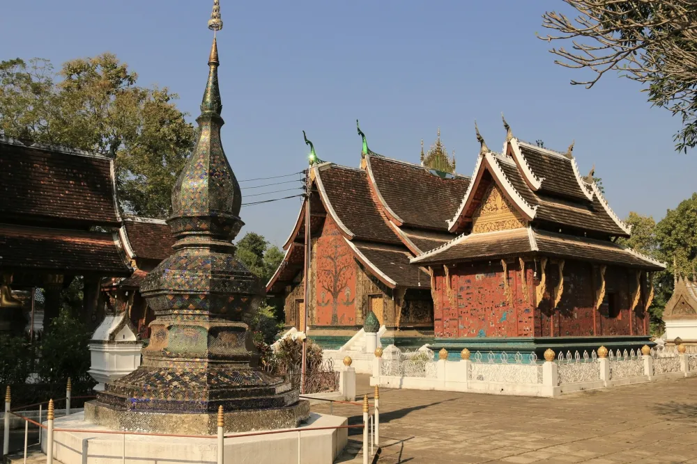 Luang Prabang – Temples, the Royal Palace and the Mekong at sunset