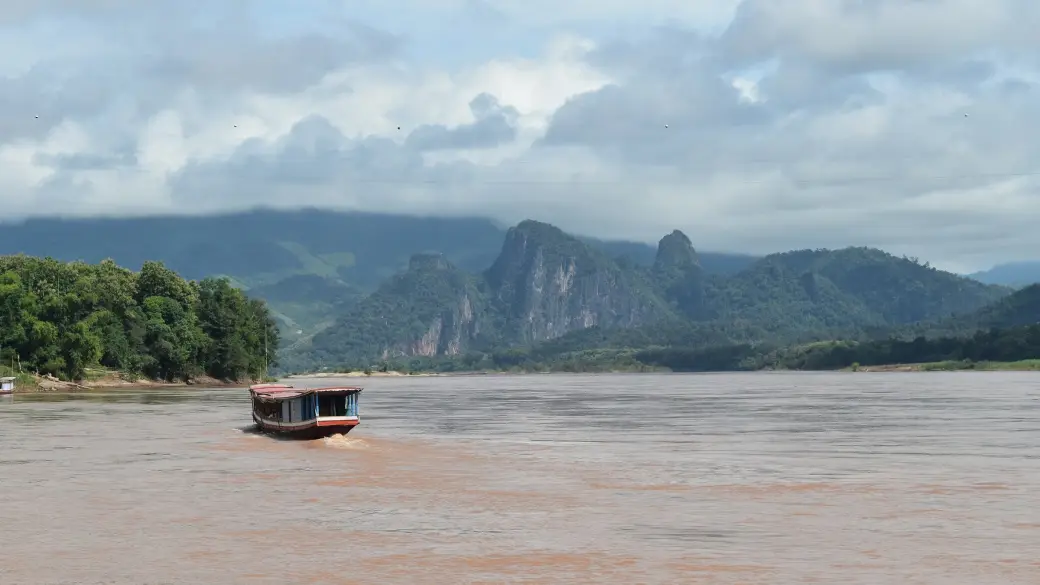 Mekong – Pak Ou Caves – Luang Prabang