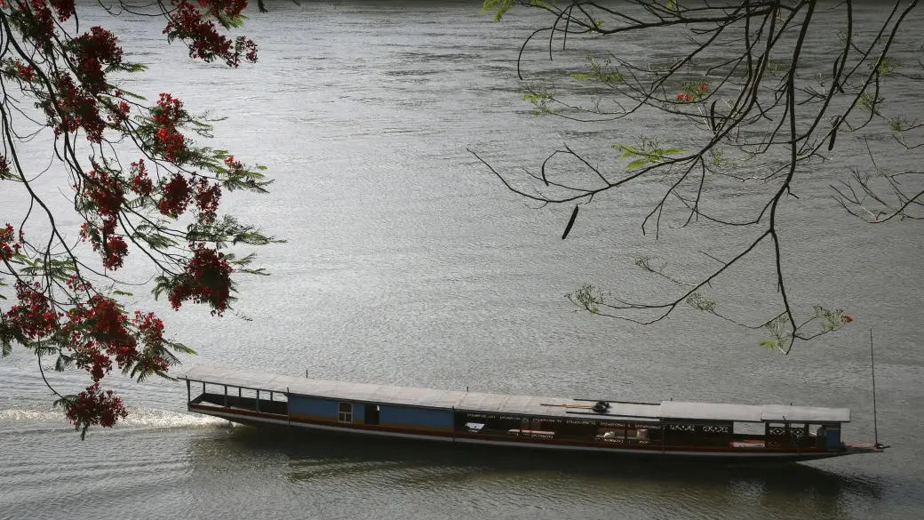 Luang Prabang – Pak Ou Caves by private boat
